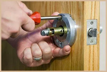 Elite Locksmith Services Philadelphia, PA 215-716-7067 - 6-locks-replace